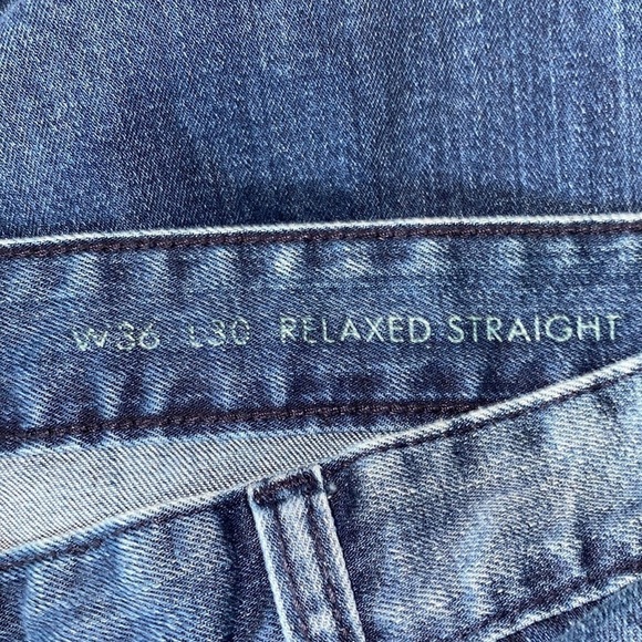 CALVIN KLEIN JEANS Men's Relaxed Straight-Fit Jeans - Picture 11 of 13